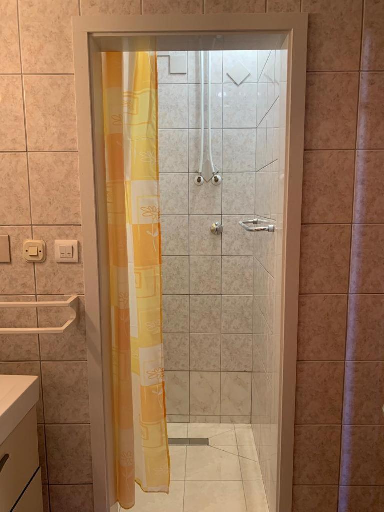 Rozita Seaside Relax Apartment Podgora